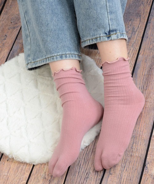 VIBGYOR Women(ヴィブジョー ウィメン)の「【float】履き口メロー リブ クルー丈 2本指/足袋ソックス【10色展開】(ソックス/靴下・レディース・ベージュ/モスグリーン/テラコッタ/ホワイト/スモークピンク/サックスブルー/ブラック/グレー/オフホワイト/ラベンダー・FREE)」の19枚目の写真