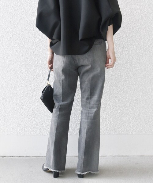 SHIPS any（シップス エニィ）の「SHIPS any: センタープレス デニム パンツ［SHIPS any DENIM］（デニムパンツ・レディース・ブラック/ブルー・34/38/40/36）」の3枚目の写真
