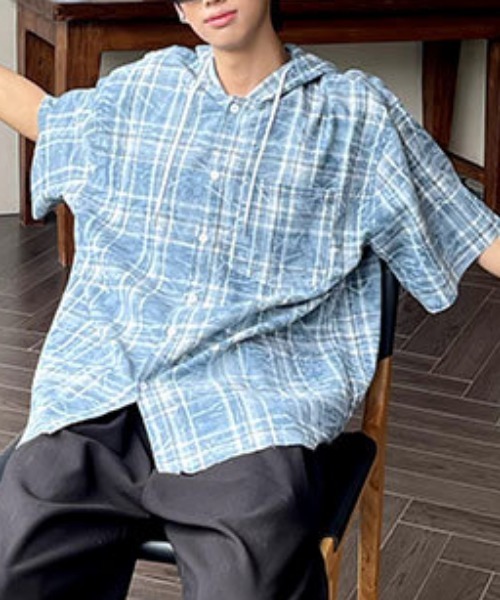 MGV(エムジーヴィー)の「オンブレチェックフードシャツ(シャツ/ブラウス・メンズ・ブルー・MEDIUM/LARGE/X-LARGE)」の2枚目の写真