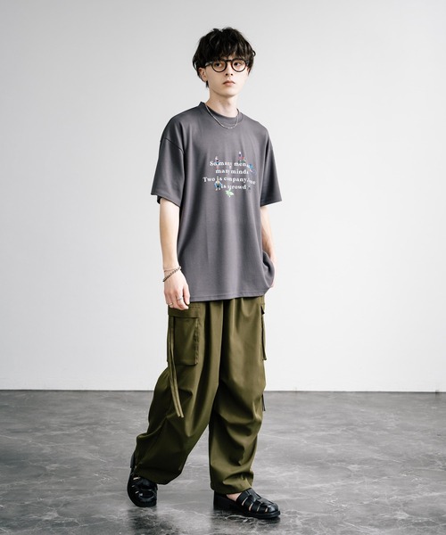 Rocky Monroe(ロッキーモンロー)の「マルチアイコンプリントオーバーサイズ半袖Tシャツ(Tシャツ/カットソー・メンズ・ミント/チャコール/ホワイト/ホワイト系/グレイッシュベージュ/チャコールグレー・M/L)」の21枚目の写真