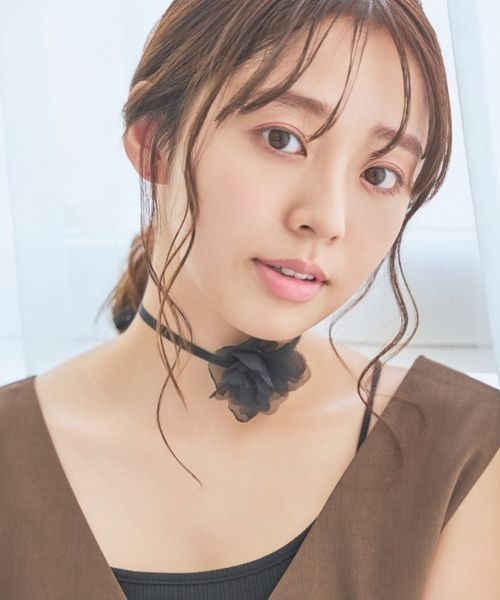 mysty woman（ミスティウーマン）の「フラワーリボンチョーカー 138295（チョーカー・レディース・オフホワイト/ブラック・FREE）」の2枚目の写真