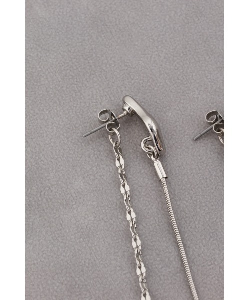 AZUL by moussy（アズールバイマウジー）の「ミックスチェーンスウィングデザインピアス（ピアス（両耳用）・レディース・ゴールド系その他/シルバー・FREE）」の9枚目の写真