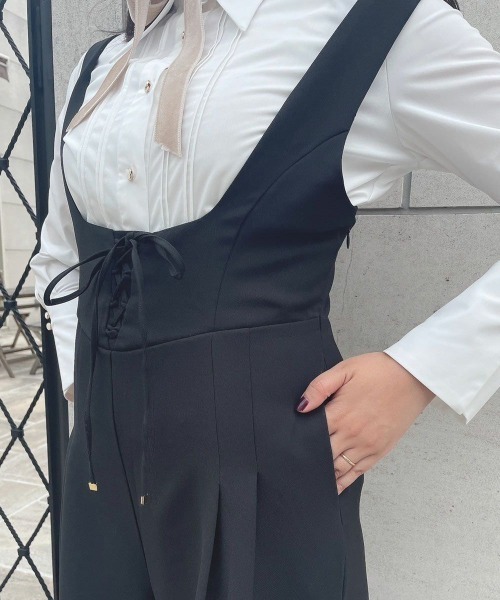 an another angelus（アンアナザーアンジェラス）の「【2サイズ展開】ディープネックレースアップサロペット/ananotherangelus/fint　フィント（サロペット/オーバーオール・レディース・ピンクベージュ/ブラック・1/2）」の7枚目の写真