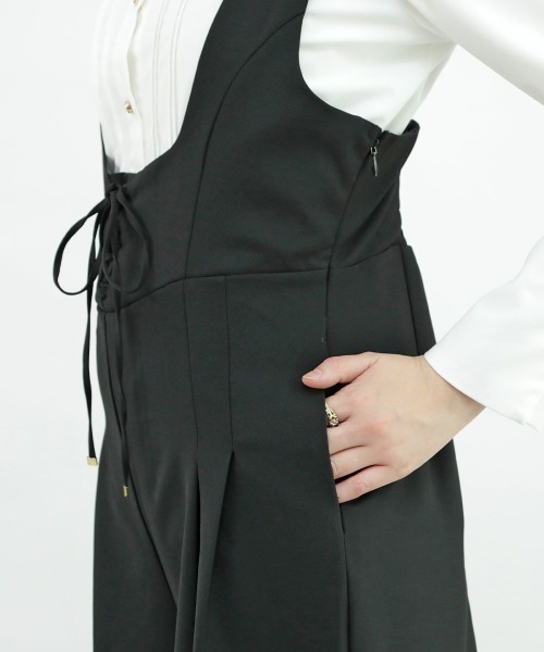 an another angelus（アンアナザーアンジェラス）の「【2サイズ展開】ディープネックレースアップサロペット/ananotherangelus/fint　フィント（サロペット/オーバーオール・レディース・ピンクベージュ/ブラック・1/2）」の11枚目の写真