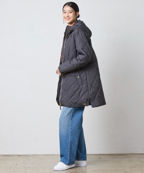 L.L.Bean(エルエルビーン)の「ビーンズ・コージー・キルト・コート 米国フィット・プチ(その他アウター・レディース・ネイビー/グリーン・LARGE/SMALL/MEDIUM)」の8枚目の写真