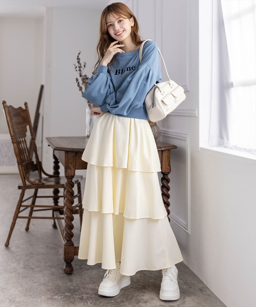 clear（クリア）の「ピーチ起毛3段ティアードロングスカート [低身長用サイズ有 ボリューム感 カジュアルにも]≪再入荷≫（スカート・レディース・チャコールグレー/レッド/アイボリー/キャメル・F/XS）」の6枚目の写真