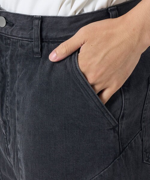 Jieda（ジエダ）の「CURVE OVER DENIM（デニムパンツ・メンズ・ブラック/ダークインディゴブルー・1/2）」の8枚目の写真