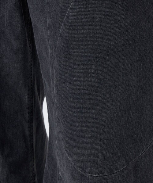 Jieda（ジエダ）の「CURVE OVER DENIM（デニムパンツ・メンズ・ブラック/ダークインディゴブルー・1/2）」の13枚目の写真