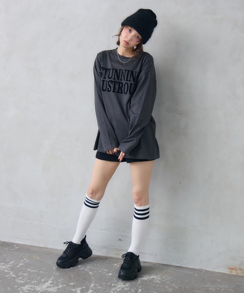 ENVYM（アンビー）の「【ZOZOTOWN限定カラー】プリント ロゴ オーバー サイズ ロンT（Tシャツ/カットソー・レディース・グリーン/ホワイト系その他/ブラック/ホワイト/チャコールグレー・FREE）」の21枚目の写真