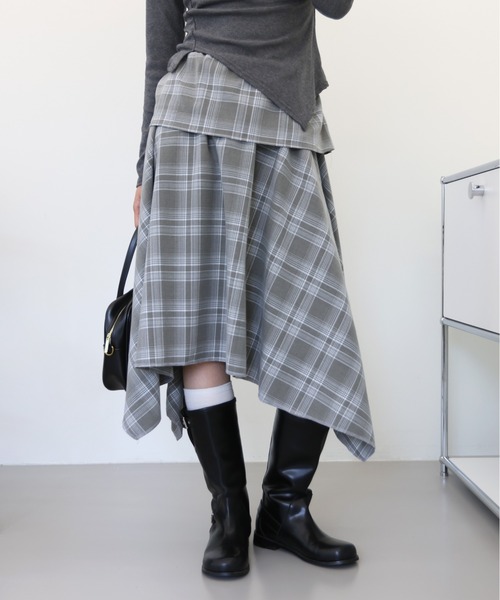 UNE MANSION（ユヌマンション）の「【UNE ORIGINAL】【インサイドウエストゴム仕様】【ローウエスト着用でスタイリッシュに！】レイヤードユニークアンバランスチェックスカート（スカート・レディース・ブラウン/レッド/ネイビー/ブラック/グレー・FREE）」の8枚目の写真