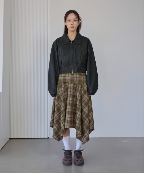 UNE MANSION（ユヌマンション）の「【UNE ORIGINAL】【インサイドウエストゴム仕様】【ローウエスト着用でスタイリッシュに！】レイヤードユニークアンバランスチェックスカート（スカート・レディース・ブラウン/レッド/ネイビー/ブラック/グレー・FREE）」の9枚目の写真