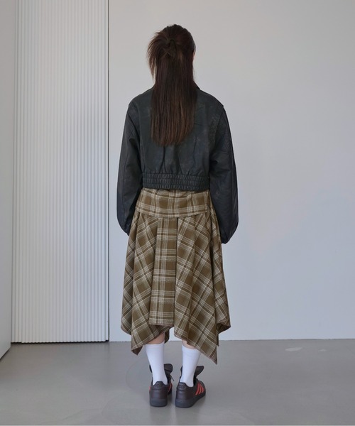 UNE MANSION（ユヌマンション）の「【UNE ORIGINAL】【インサイドウエストゴム仕様】【ローウエスト着用でスタイリッシュに！】レイヤードユニークアンバランスチェックスカート（スカート・レディース・ブラウン/レッド/ネイビー/ブラック/グレー・FREE）」の11枚目の写真