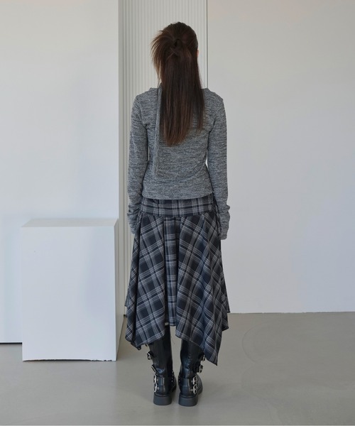 UNE MANSION（ユヌマンション）の「【UNE ORIGINAL】【インサイドウエストゴム仕様】【ローウエスト着用でスタイリッシュに！】レイヤードユニークアンバランスチェックスカート（スカート・レディース・ブラウン/レッド/ネイビー/ブラック/グレー・FREE）」の15枚目の写真