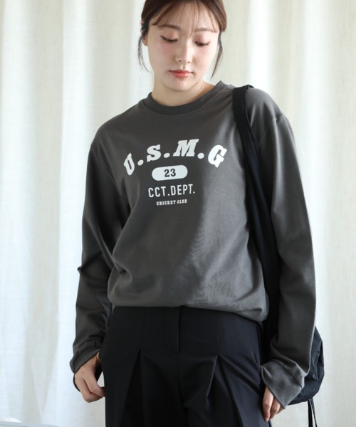 aimoha（アイモハ）の「カレッジロゴ長袖Tシャツ（Tシャツ/カットソー・レディース・ダークグレー/ベージュ/ネイビー/ホワイト/ライトグレー/グリーン/グレー・SMALL/MEDIUM/LARGE/X-LARGE）」の4枚目の写真