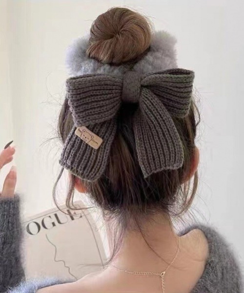 TONE SELECT GOODS（トーンセレクトグッズ）の「【urge select】ニットリボン×ファーシュシュ（シュシュ・レディース・ブルー/カーキ/ダークブラウン/ピンク/ブラウン/アイボリー・FREE）」の7枚目の写真