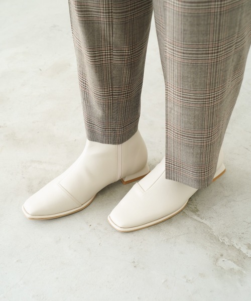 Launa lea(ラウナレア)の「【レイン対応】フラットスクエアトウショートブーツ(R9022)(ブーツ・レディース・ベージュ/ブラック/アイボリー・22.5cm/23.5cm/24.5cm/25.0cm/M/S/L/LL)」の14枚目の写真