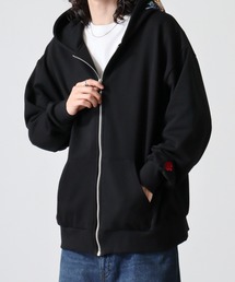 ATELANE（アテレーン）の「ATELANE ロゴジップパーカー/刺繍デザイン（パーカー）」