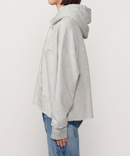 Bshop(ビショップ)の「BRILL | コットン吊り裏毛 ワイドパーカー WOMEN(パーカー・レディース・ライトグレー・F)」の9枚目の写真