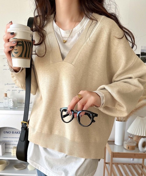 classicalelf(クラシカルエルフ)の「大人っぽカジュアルの新定番!もちもちVネックジャガード編みニットセーター(長袖)(ニット/セーター・レディース・ブルー/ピンク/ブラック/アイボリー/ベージュ/チャコール・MEDIUM/SMALL/X-LARGE/LARGE)」の9枚目の写真