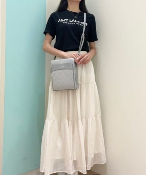& chouette(アンドシュエット)の「型押しモノグラム スクエアショルダーバッグ(ショルダーバッグ・レディース・グリーン/ライトブルー/ベージュ・FREE)」の3枚目の写真