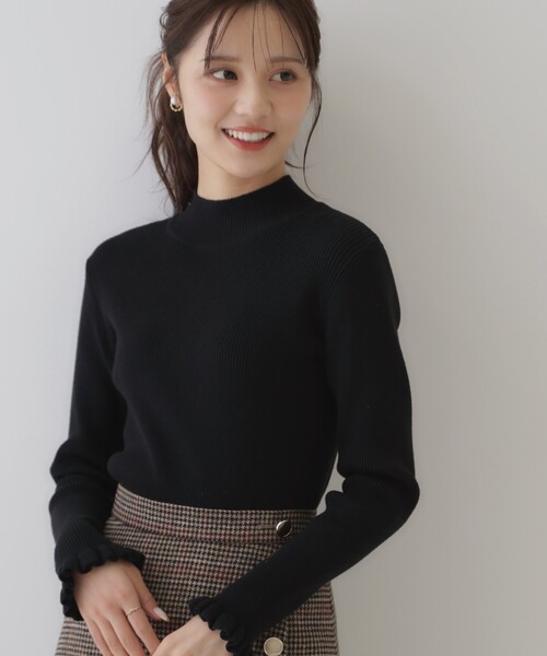 couture brooch（クチュールブローチ）の「◆【プチプラ・フェミニンもカジュアルも】サステナブル　バックパール調プチフリルリブ（ニット/セーター・レディース・ブラック/ベビーピンク/サックスブルー/オフホワイト/チャコールグレー・34/38/42）」の3枚目の写真