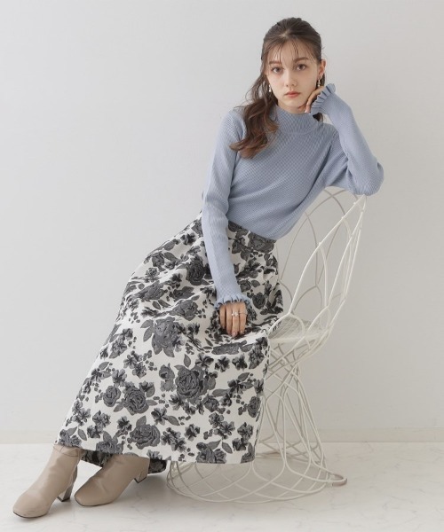 couture brooch（クチュールブローチ）の「◆【プチプラ・フェミニンもカジュアルも】サステナブル　バックパール調プチフリルリブ（ニット/セーター・レディース・ブラック/ベビーピンク/サックスブルー/オフホワイト/チャコールグレー・34/38/42）」の17枚目の写真