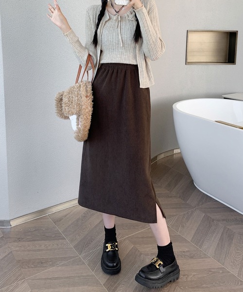 2ly2(トゥーリートゥー)の「大人カジュアルに◎ ゆったりシルエットのスリット入りロングスカート(スカート・レディース・ブラック/ブラウン・FREE)」の15枚目の写真