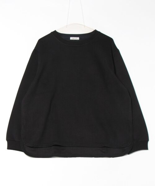 BELLUNA PLUS(ベルーナ)の「ふくれジャカードキルトプルオーバー(Tシャツ/カットソー・レディース・グレー/ブラック・MEDIUM/LARGE/X-LARGE)」の2枚目の写真