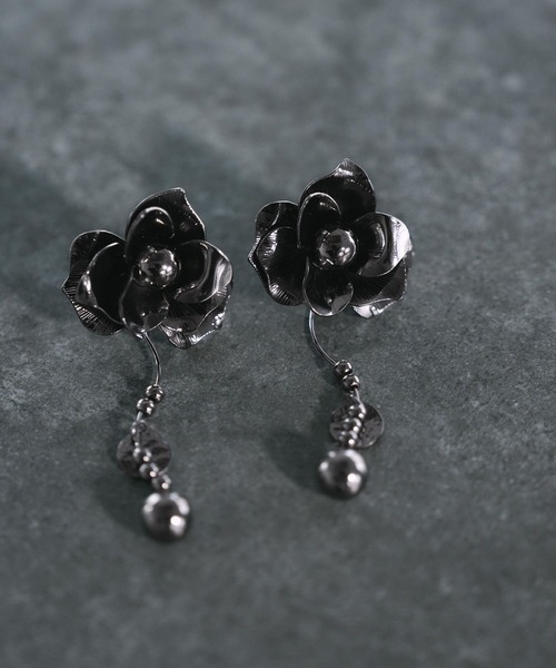 HARE（ハレ）の「ビッグフラワーイヤリング(HARE)（イヤリング・レディース・ブラック/シルバー・FREE）」の17枚目の写真