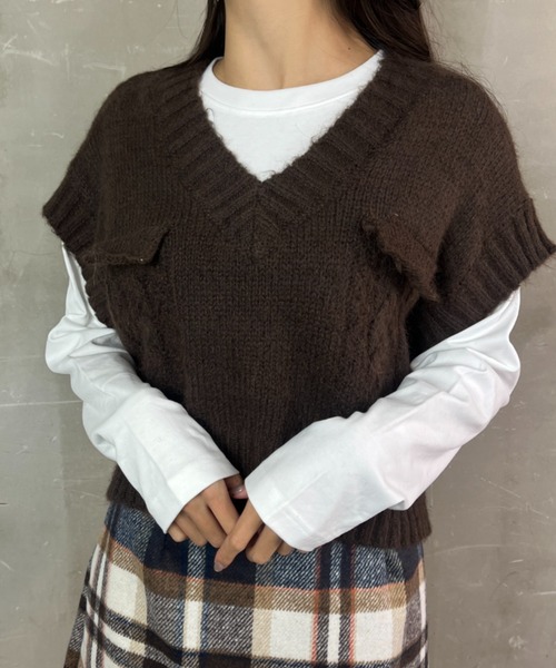 tolene(トレネ)の「ワイドシルエット Vネック ベスト(ベスト・レディース・グレー/オフホワイト/モカ・FREE)」の14枚目の写真