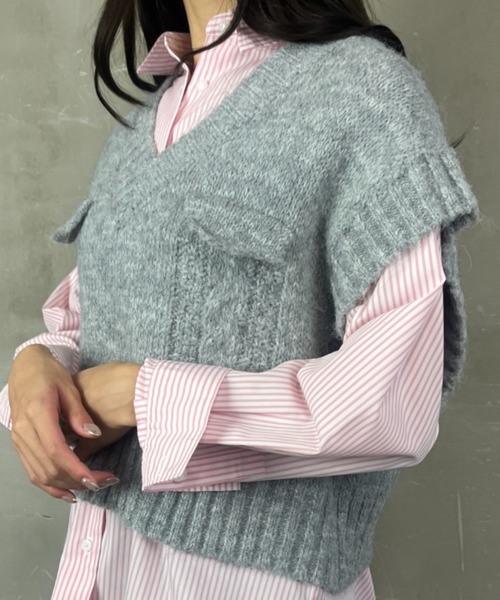 tolene(トレネ)の「ワイドシルエット Vネック ベスト(ベスト・レディース・グレー/オフホワイト/モカ・FREE)」の20枚目の写真