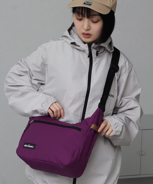 WILD THINGS(ワイルドシングス)の「【WILD THINGS/ワイルドシングス】DELFY fabric ワンポイントロゴ ショルダーバッグ(ショルダーバッグ・メンズ・パープル/レッド/ブラック/ターコイズブルー・FREE)」の16枚目の写真