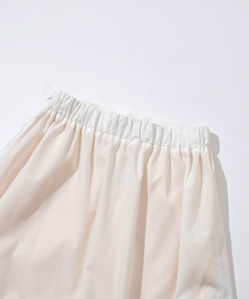 flower（フラワー）の「コットンタックスカート（スカート・レディース・ホワイト・FREE）」の2枚目の写真