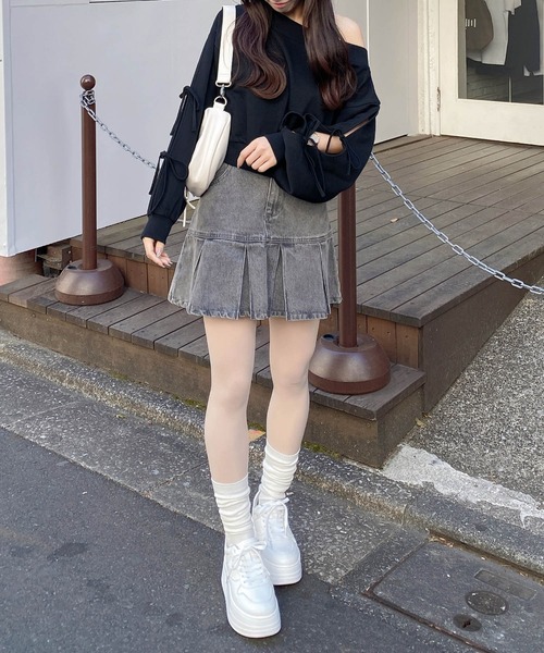 INGNI（イング）の「袖リボンオフショルショートスウェットトップス（スウェット・レディース・グレー/アイボリー/ブラック・M）」の16枚目の写真