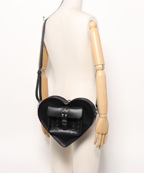 Dr.Martens Heart Backpack 40756001（ショルダーバッグ）｜Dr