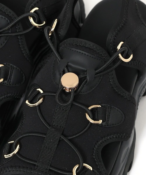 BAYFLOW（ベイフロー）の「[軽量♪疲れにくい]キレイメスニーカーサンダル（サンダル・レディース・アイボリー/ブラック・MEDIUM/LARGE）」の7枚目の写真