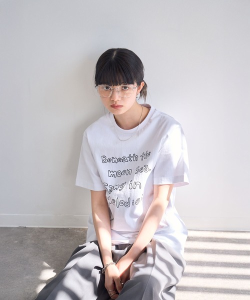 NOGLE（ノグル）の「【NOGLE/ノグル】ロゴプリントTEE（Tシャツ/カットソー・レディース・ライトグレー/ホワイト/チャコール/ダークブラウン・FREE）」の10枚目の写真