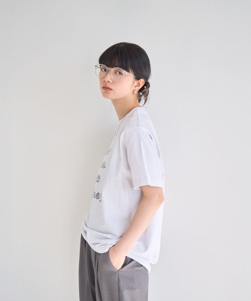 NOGLE（ノグル）の「【NOGLE/ノグル】ロゴプリントTEE（Tシャツ/カットソー・レディース・ライトグレー/ホワイト/チャコール/ダークブラウン・FREE）」の11枚目の写真