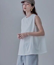 ショルダータックスリーブレスTシャツ