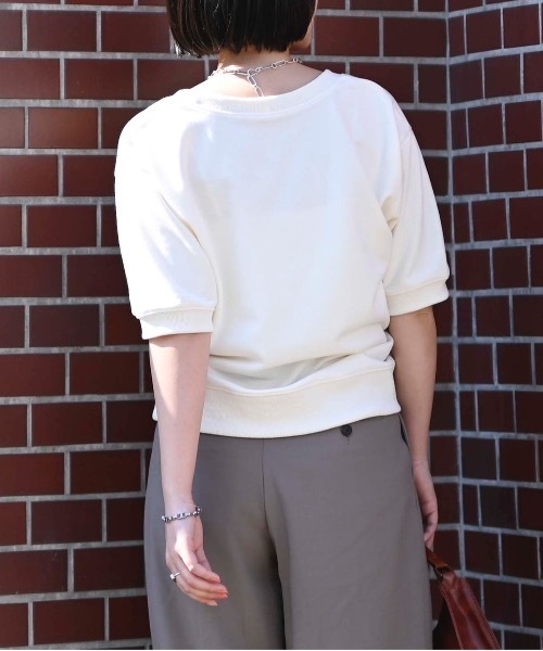 &HALF(アンドハーフ)の「ハーフスリーブスウェット(半袖スウェット)(Tシャツ/カットソー・レディース・アッシュグレー/ブラック/オフホワイト・FREE)」の8枚目の写真