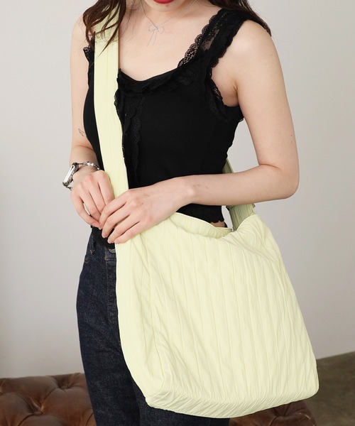 ROOPTOKYO（ループトウキョウ）の「ポーチ付き ショルダーバッグ / 長さ調節可能（ショルダーバッグ・レディース・ブラック/カーキ/ブラウン/パープル/イエロー/ピンク・FREE）」の5枚目の写真