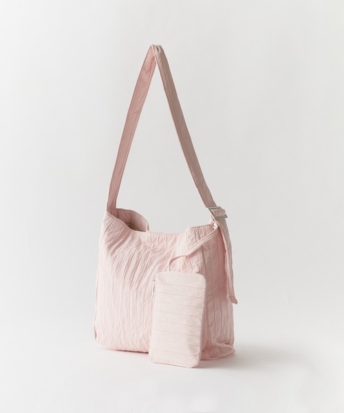 ROOPTOKYO（ループトウキョウ）の「ポーチ付き ショルダーバッグ / 長さ調節可能（ショルダーバッグ・レディース・ブラック/カーキ/ブラウン/パープル/イエロー/ピンク・FREE）」の19枚目の写真