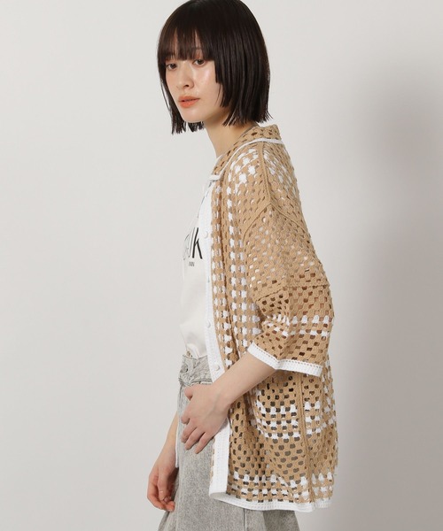 LAKOLE（ラコレ）の「かぎ針風シャツカーディガン6分袖 / 322602（カーディガン/ボレロ・レディース・ブルー/アイボリー/ブラック/ベージュ・FREE）」の8枚目の写真