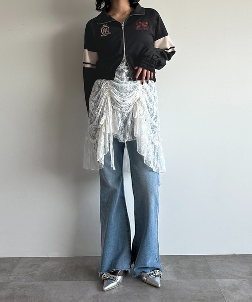 apres jour mignon(アプレジュールミニョン)の「ショート丈トラックジャケット【ZOZOTOWN限定アイテム 】(ブルゾン・レディース・ネイビー/ブラック/レッド・フリー/X-LARGE)」の6枚目の写真