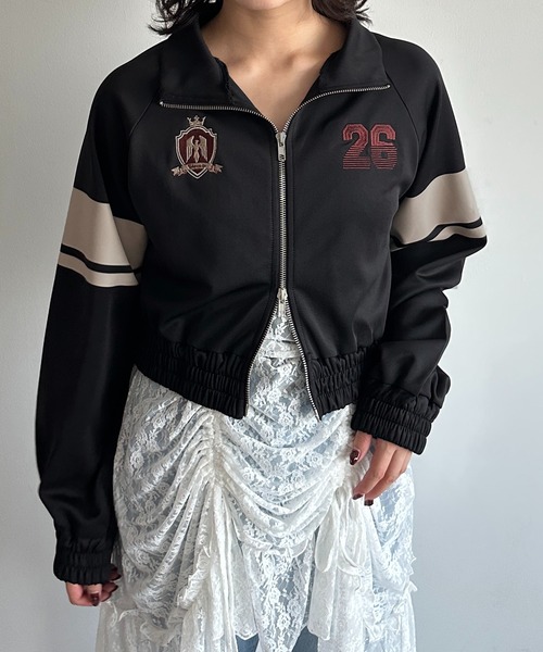 apres jour mignon(アプレジュールミニョン)の「ショート丈トラックジャケット【ZOZOTOWN限定アイテム 】(ブルゾン・レディース・ネイビー/ブラック/レッド・フリー/X-LARGE)」の12枚目の写真