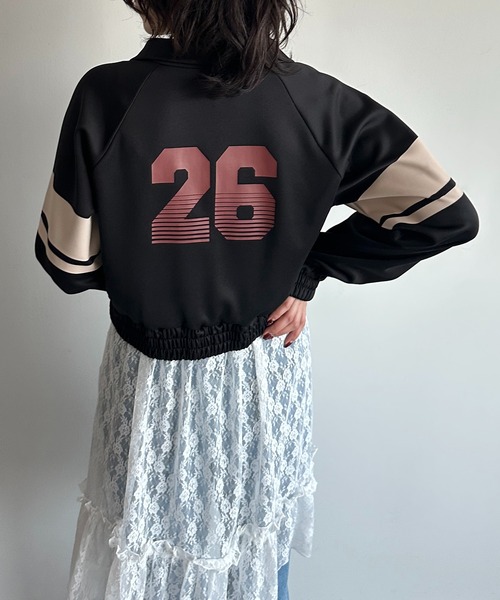 apres jour mignon(アプレジュールミニョン)の「ショート丈トラックジャケット【ZOZOTOWN限定アイテム 】(ブルゾン・レディース・ネイビー/ブラック/レッド・フリー/X-LARGE)」の15枚目の写真