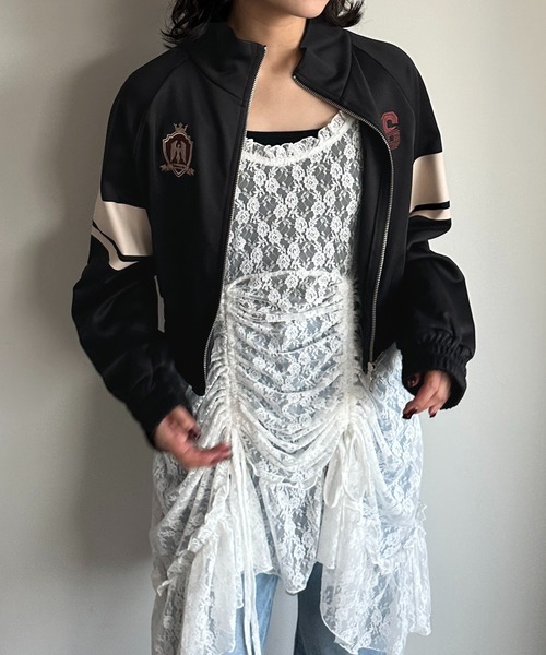 apres jour mignon(アプレジュールミニョン)の「ショート丈トラックジャケット【ZOZOTOWN限定アイテム 】(ブルゾン・レディース・ネイビー/ブラック/レッド・フリー/X-LARGE)」の18枚目の写真