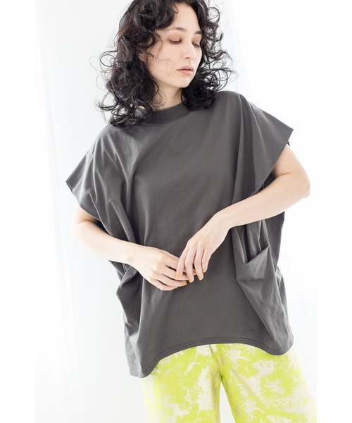 OSMOSIS(オズモーシス)の「サイドドレーププルオーバー(Tシャツ/カットソー・レディース・ライトグリーン/ライトベージュ/チャコール/パープル/ブラック・ONE SIZE)」の8枚目の写真