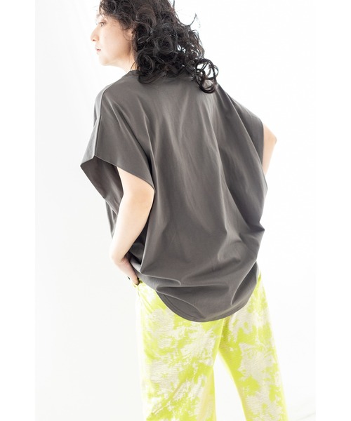 OSMOSIS(オズモーシス)の「サイドドレーププルオーバー(Tシャツ/カットソー・レディース・ライトグリーン/ライトベージュ/チャコール/パープル/ブラック・ONE SIZE)」の10枚目の写真