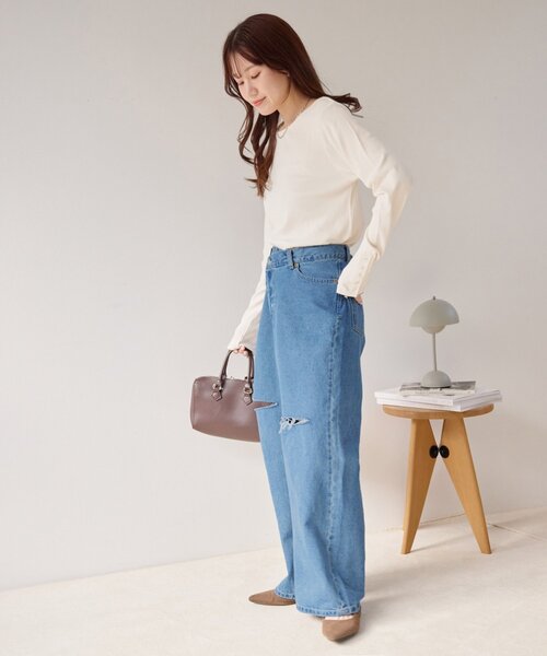 DISCOAT(ディスコート)の「ライトデニムクラッシュワイドパンツ(デニムパンツ・レディース・ブルー・SMALL/MEDIUM/LARGE)」の8枚目の写真